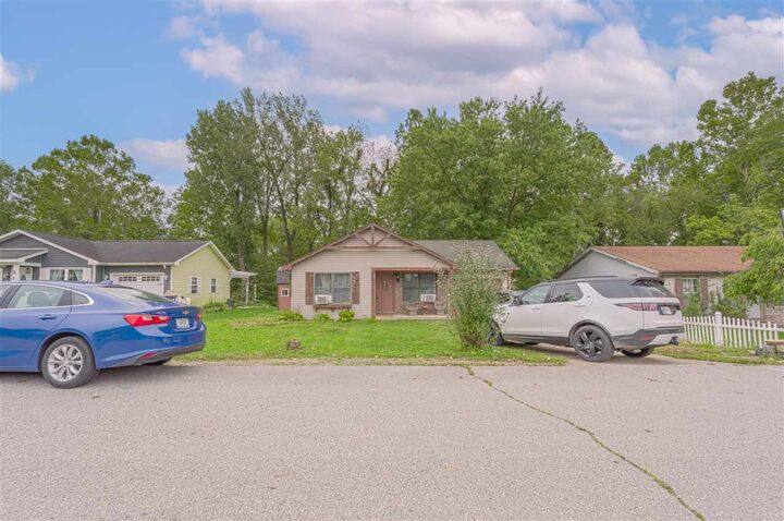 Property Photo:  308 Hickory Drive  IN 47331 
