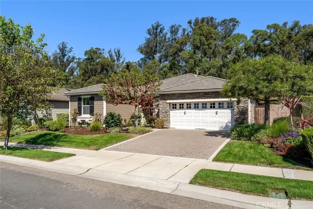 Property Photo: 1464 Trail View Place CA 93444