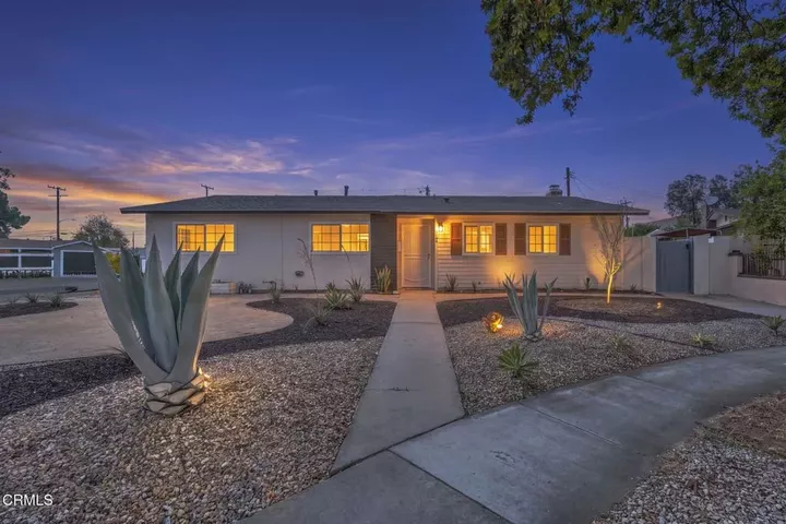 Property Photo:  1313 N Crestlane Place  CA 92805 