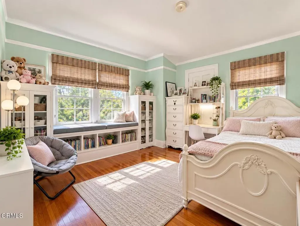 Property Photo:  1117 S Wilton Place A  CA 90019 