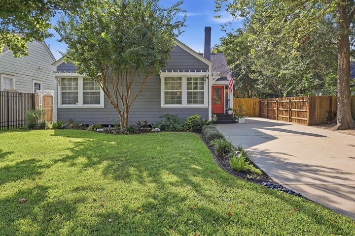 Property Photo:  515 N 23rd  TX 77706 