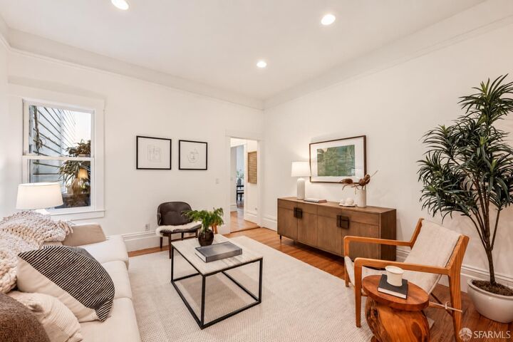 Property Photo:  386 Noe Street A  CA 94114 