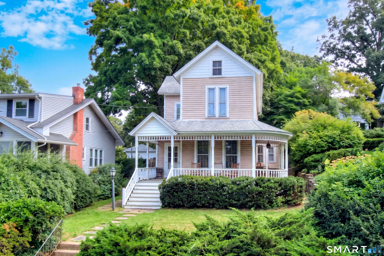 Property Photo: 21 East Avenue CT 06851