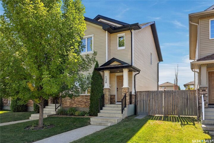 Property Photo:  130 Lynd Crescent  SK S7T 0G9 