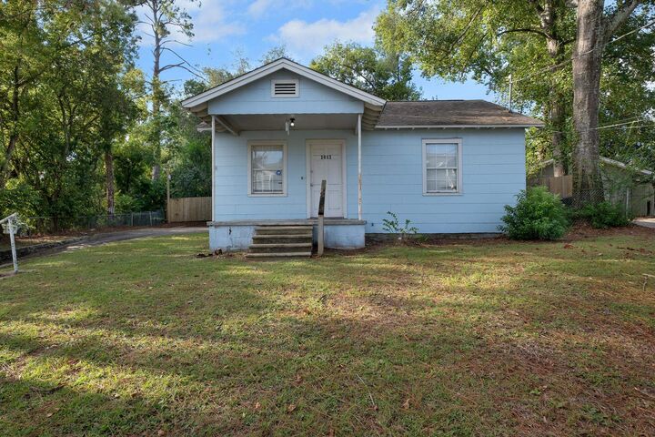 Property Photo:  1611 Jackson Bluff Road  FL 32304 