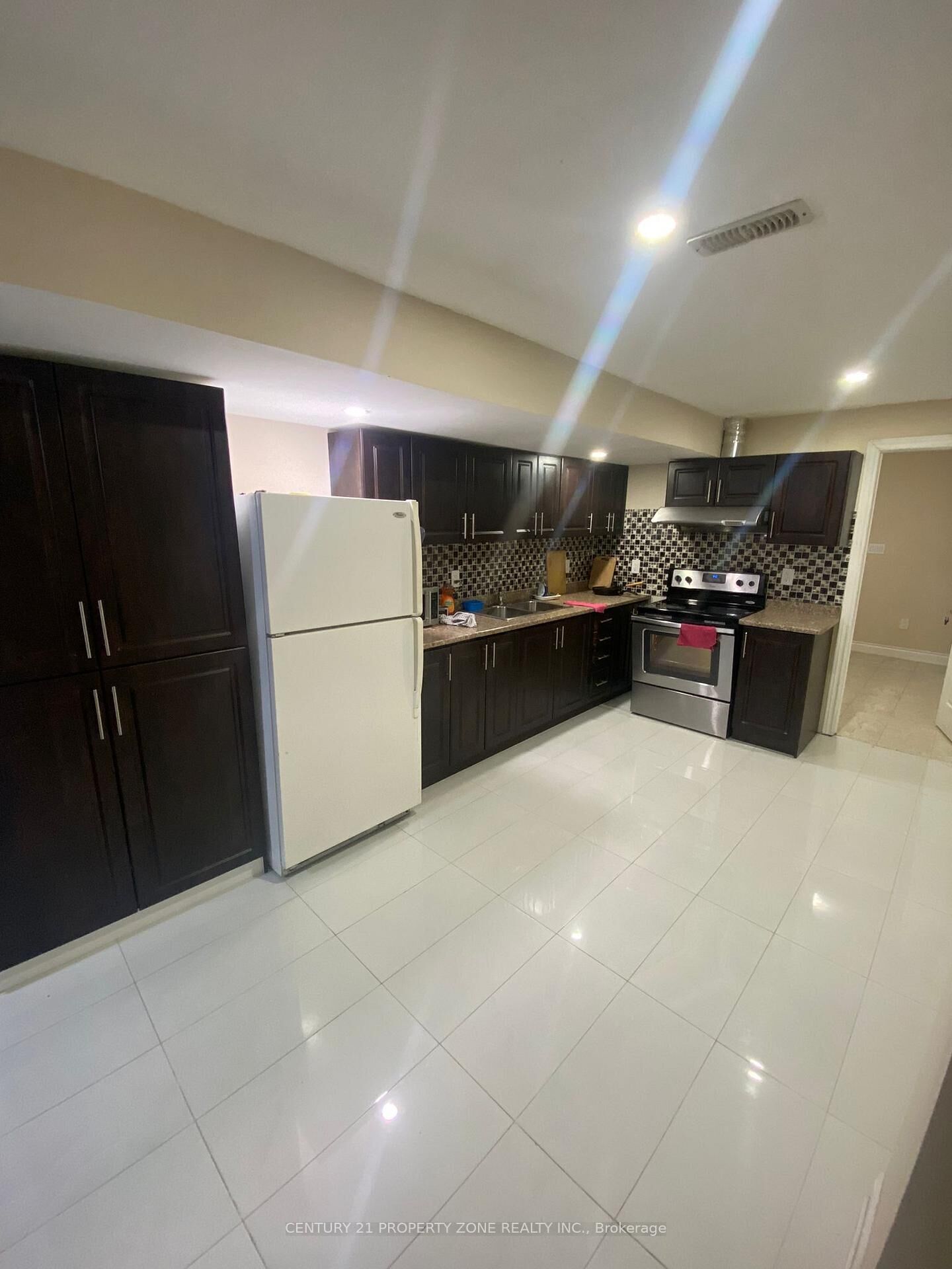 Property Photo:  7 Blackstone River Drive  ON M6E 3A6 