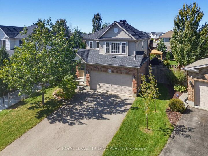 Property Photo: 994 Foxcreek Road ON N6G 0H1