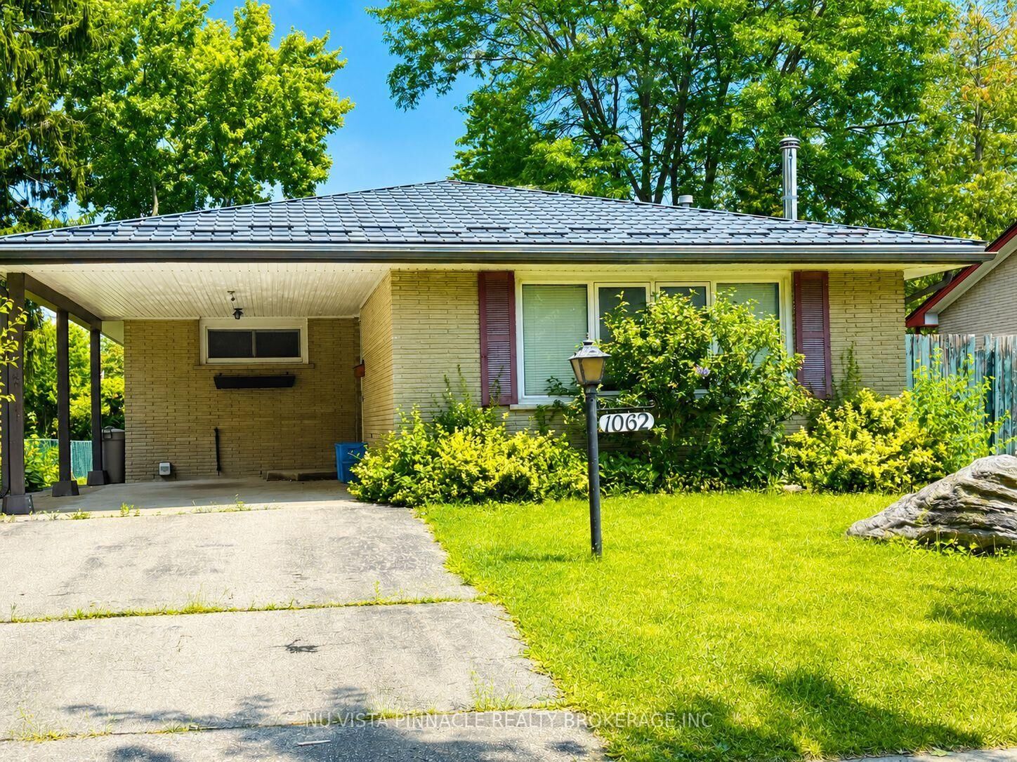 Property Photo:  1062 Apache Road  ON N5V 2W3 