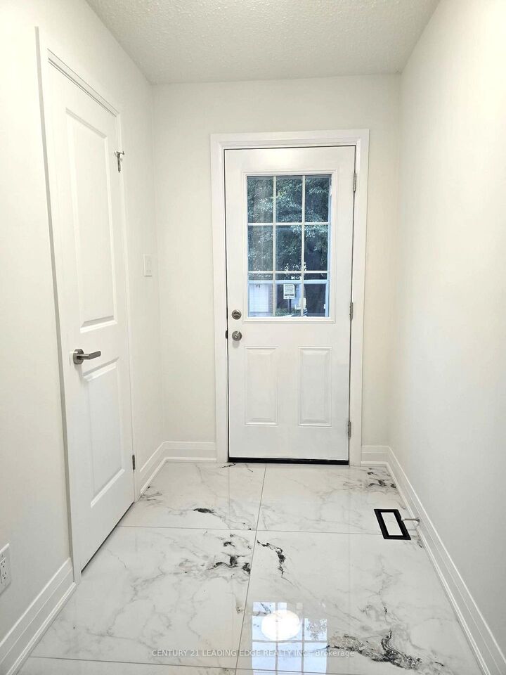Property Photo:  141 Galloway Road 36  ON M1E 4X4 