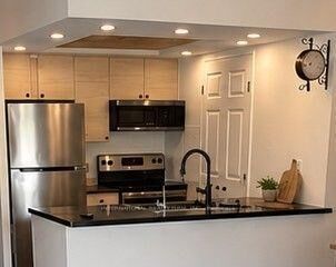 Property Photo:  285 Enfield Place 208  ON L5B 4L8 