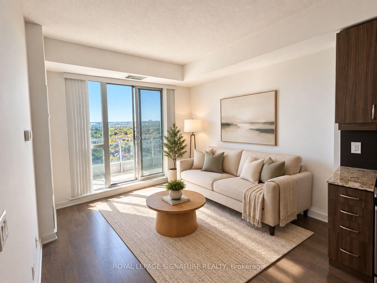 Property Photo:  9201 Yonge Street 1610  ON L4C 6Z2 