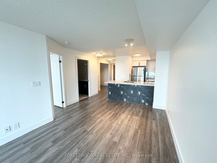 Property Photo:  1 Elm Drive 703  ON L5B 3C2 