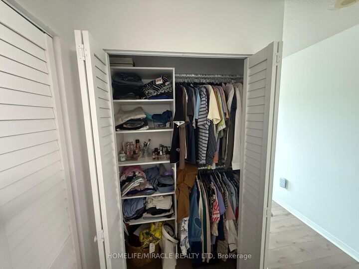 Property Photo:  2177 Burnhamthorpe Road W 609  ON L5L 5P9 