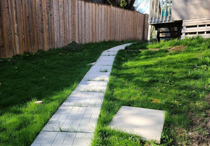 Property Photo:  90 Marsden Court  ON L3Y 7P5 