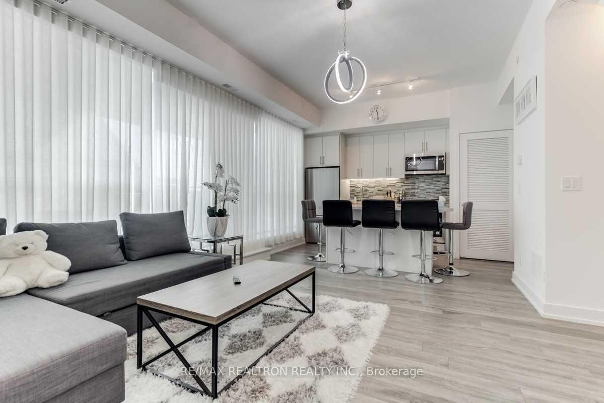 Property Photo: 289 Broward Way 76 ON L9S 0J6
