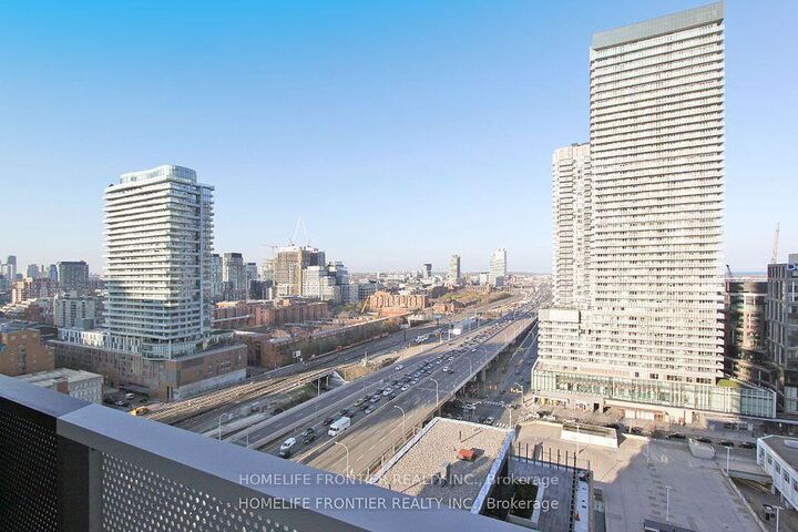 Property Photo: 55 Cooper Street 2007 ON M5E 0G1