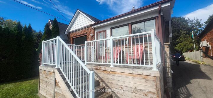 Property Photo:  124 Evans Avenue Upper  ON M8Z 1H9 