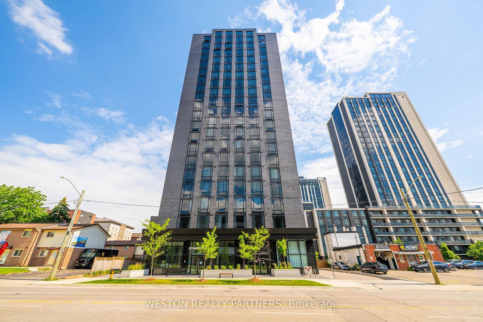 Property Photo:  145 Columbia Street W 1134  ON N2L 0K7 