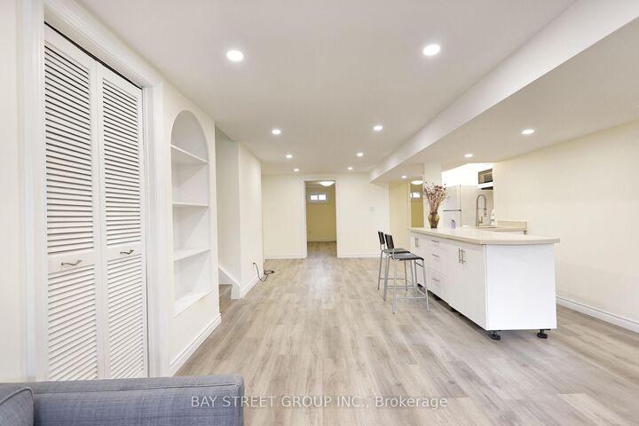 Property Photo:  22 Wardencourt Drive Bsmt  ON M1T 2H3 