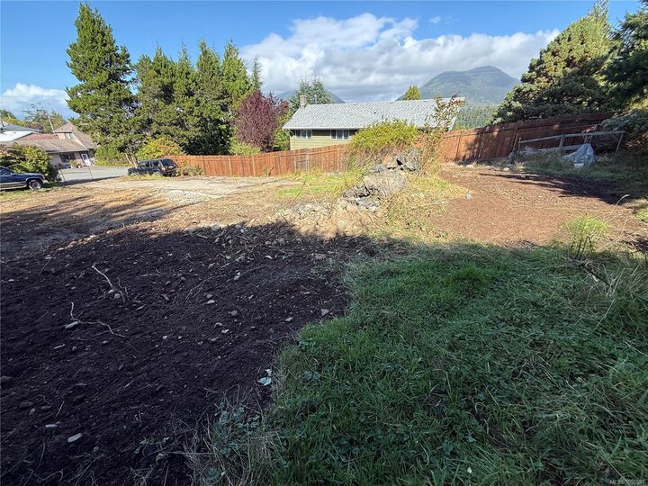 Property Photo:  224 Alder St  BC V0R 3A0 