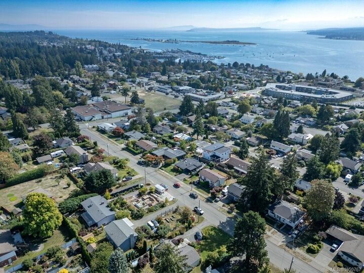 Property Photo: 2158 Downey Ave BC V9M 1W8