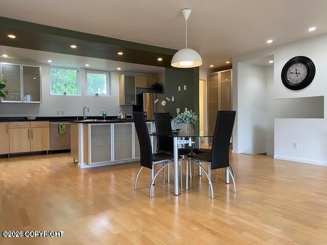 Property Photo:  5201 E Northern Lights Boulevard #7W  AK 99508 