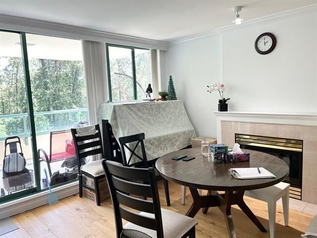 Property Photo:  338 Taylor Way 4A  BC V7T 2Y1 