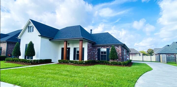 Property Photo:  211 Jaden Lane  LA 70360 