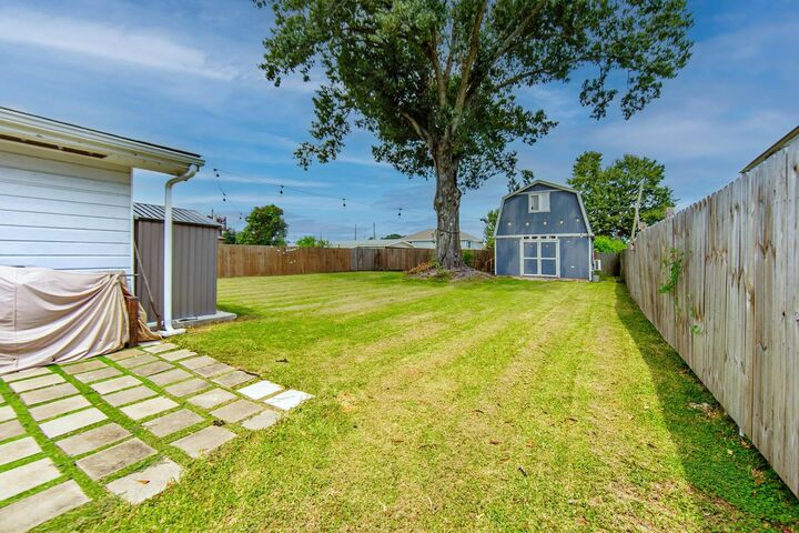 Property Photo: 805 May St LA 70360