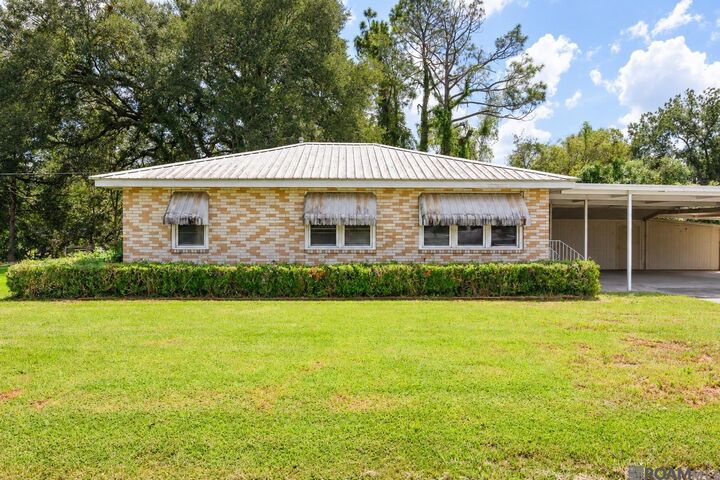 Property Photo:  7112 Hwy 1  LA 70341 