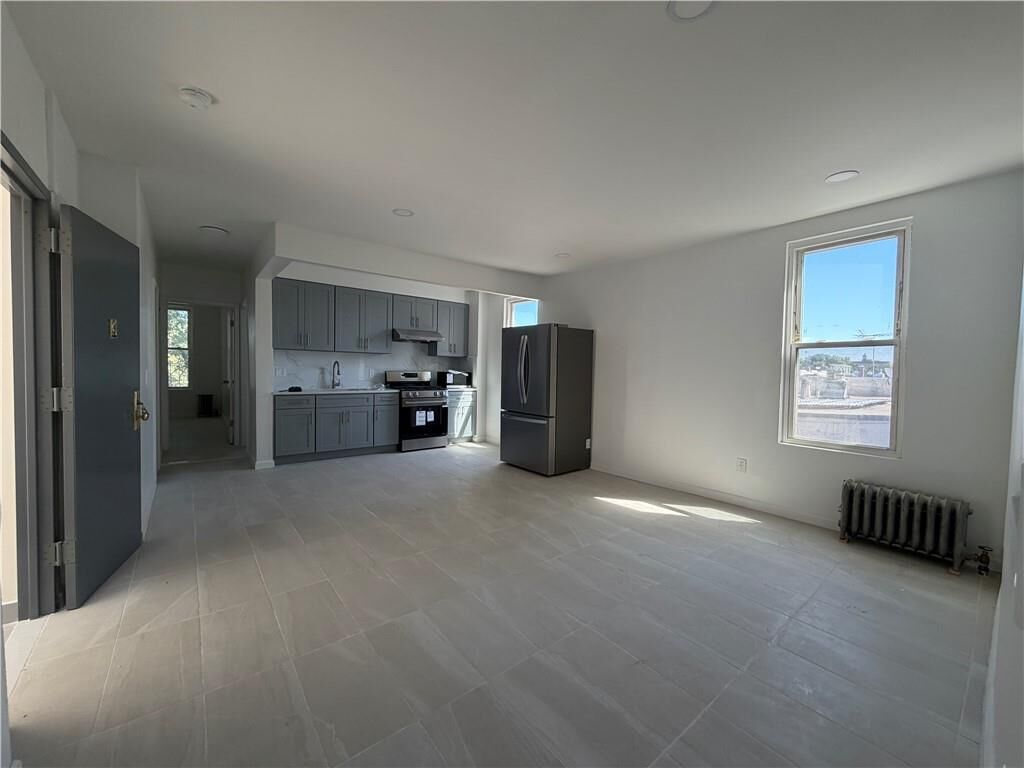 Property Photo: 7611 101st Avenue 3 NY 11416