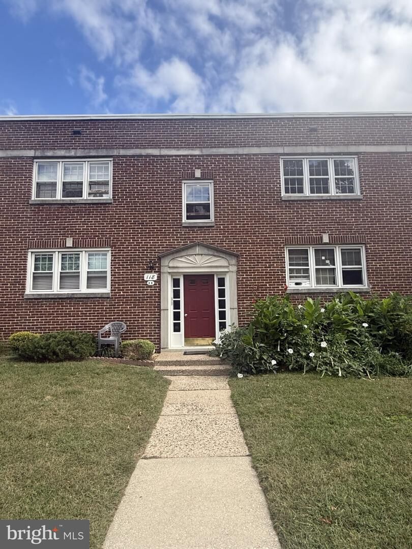 Property Photo:  118 Cherry Park H  NJ 08002 