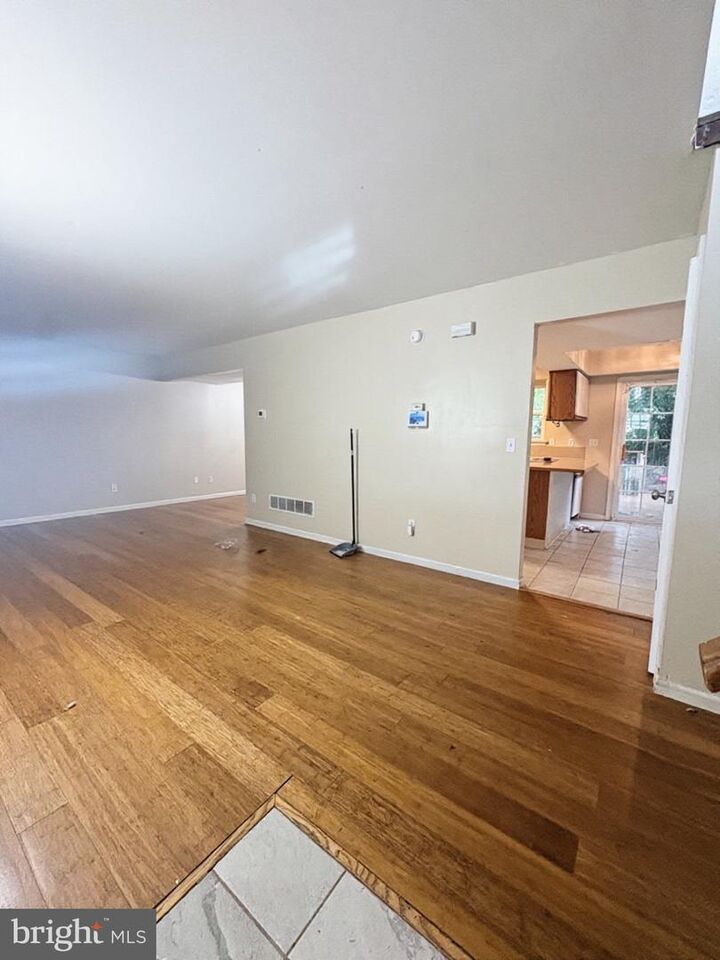 Property Photo:  1243 S Farmview Drive  DE 19904 