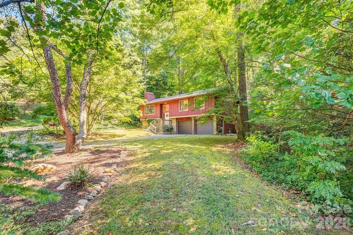 Property Photo:  5 Brook Terrace  NC 28805 