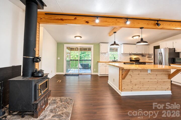 Property Photo: 91 Walnut Drive NC 28748