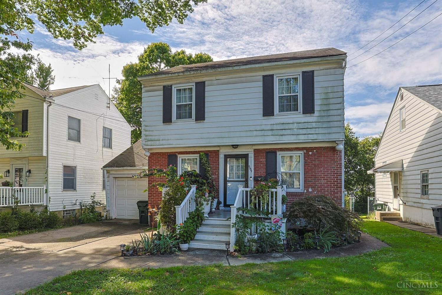 Property Photo:  6909 Bryn Mawr Drive  OH 45224 