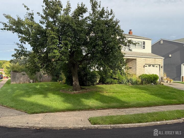 Property Photo:  1085 Andrews Drive  NJ 08861 