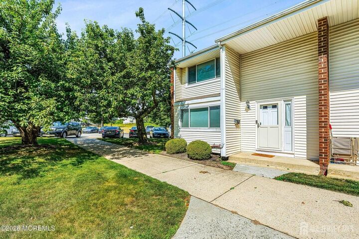 Property Photo:  1 Quincy Circle  NJ 08810 