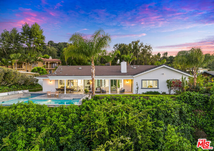 Property Photo: 16053 Sabana Ln CA 91436