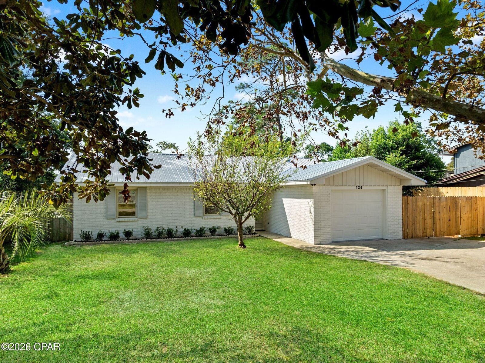Property Photo: 124 Coral Drive FL 32413
