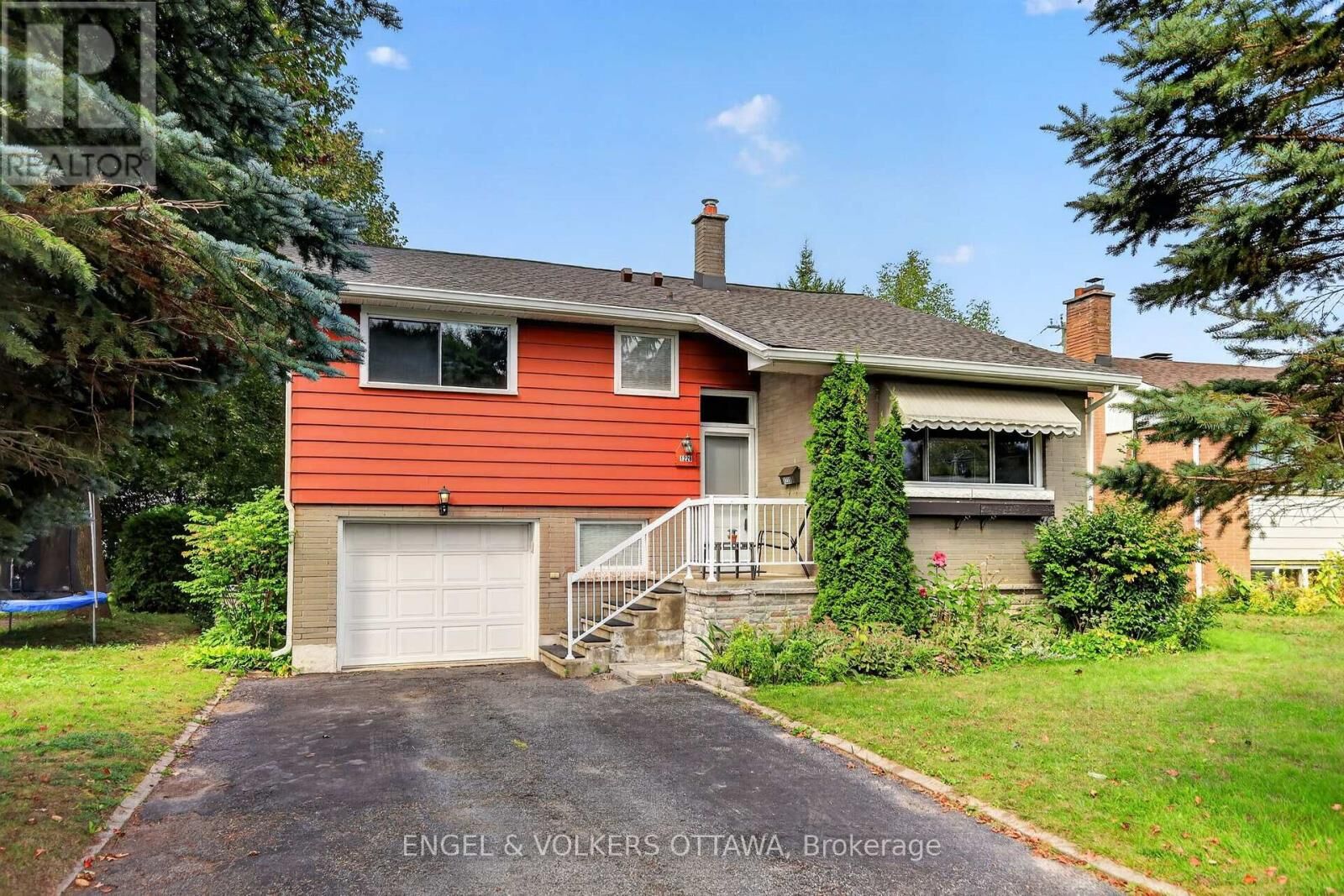 Property Photo:  1228 Henry Farm Drive  ON K2C 2E2 