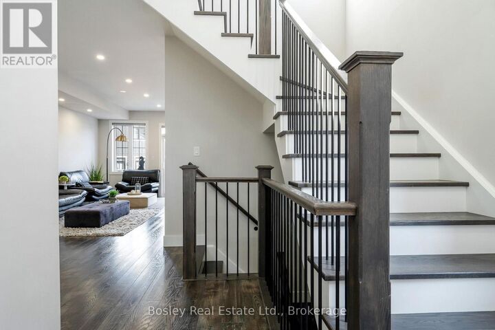 Property Photo:  207 Courtland Street  ON L9Y 4E2 