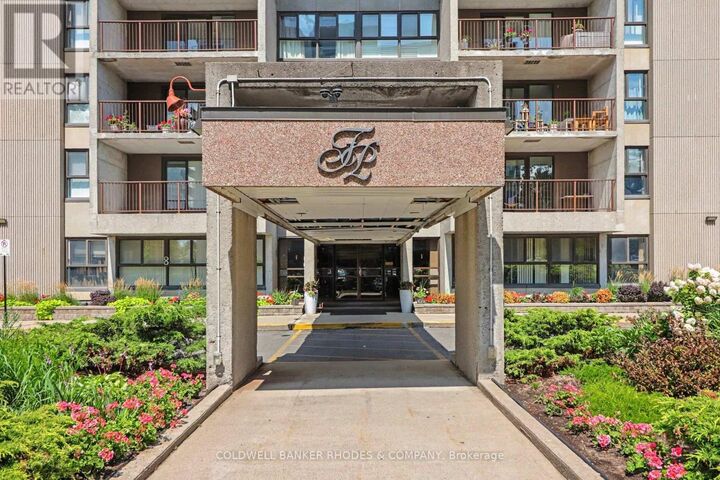 Property Photo:  1785 Frobisher Lane 2104  ON K1G 3T7 