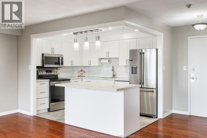 Property Photo:  3936 Wyandotte Street 805  ON N8Y 4V1 