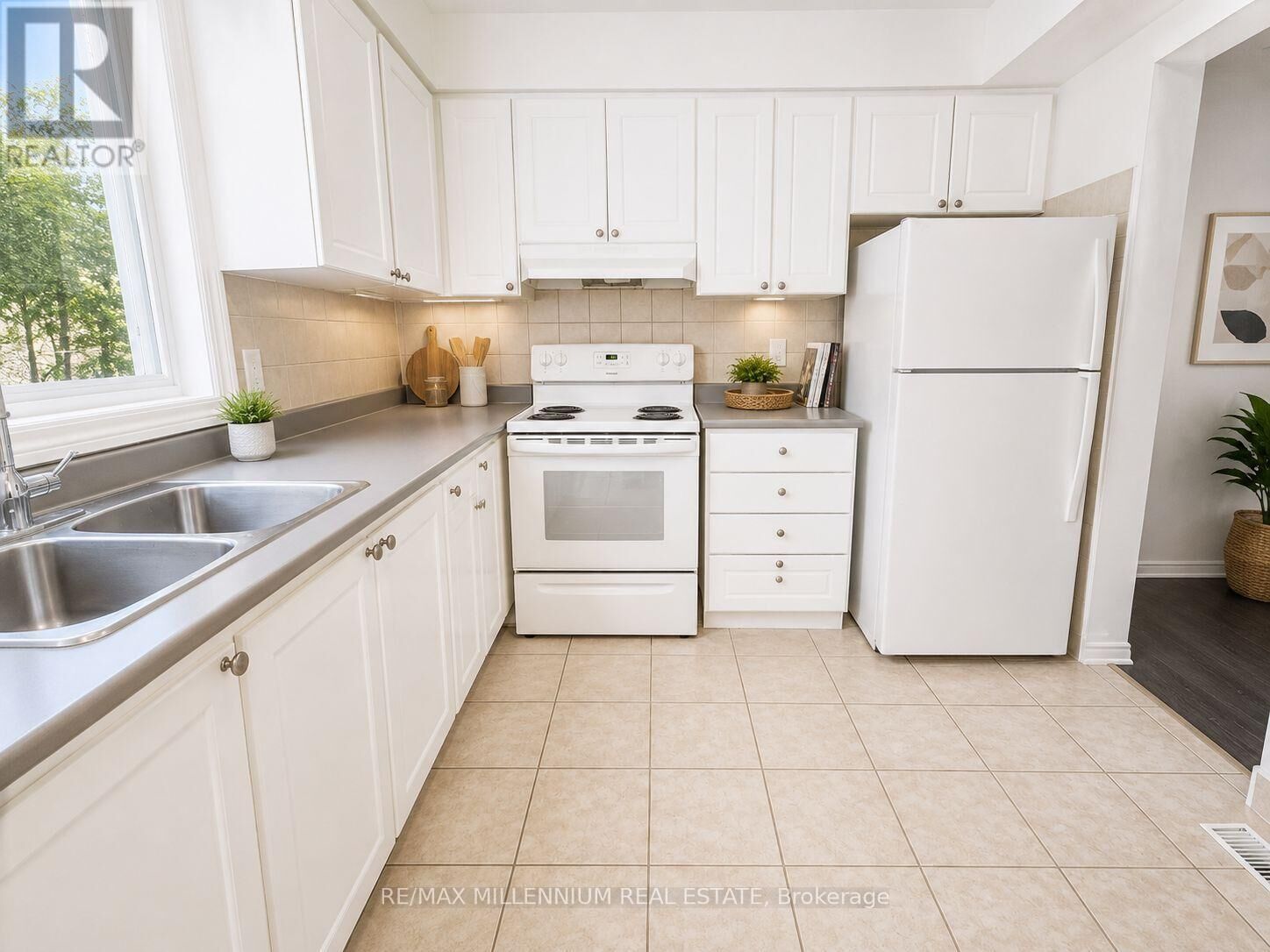 Property Photo:  414 Stone Road 1  ON N1G 3E1 