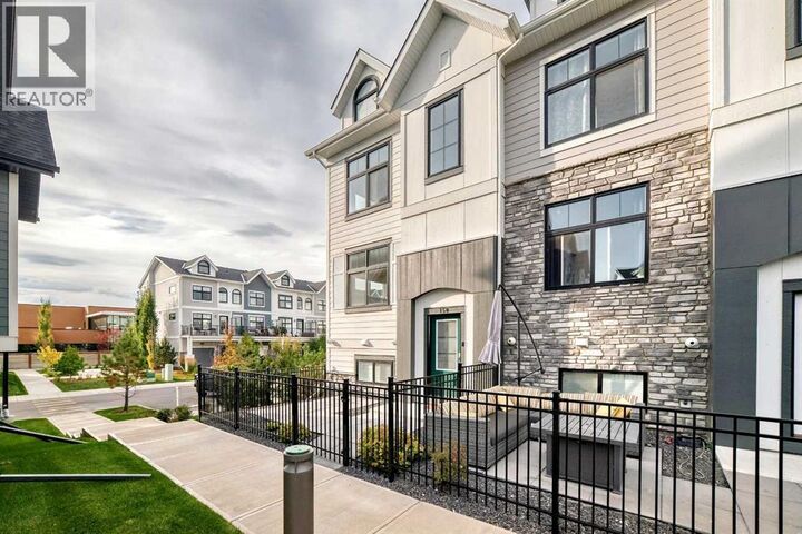 Property Photo: 150 Les Jardins Park Southeast AB T2C 5V3