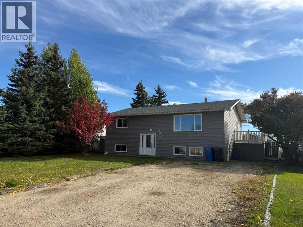 Property Photo:  9915 97 Avenue  AB T0H 3S0 