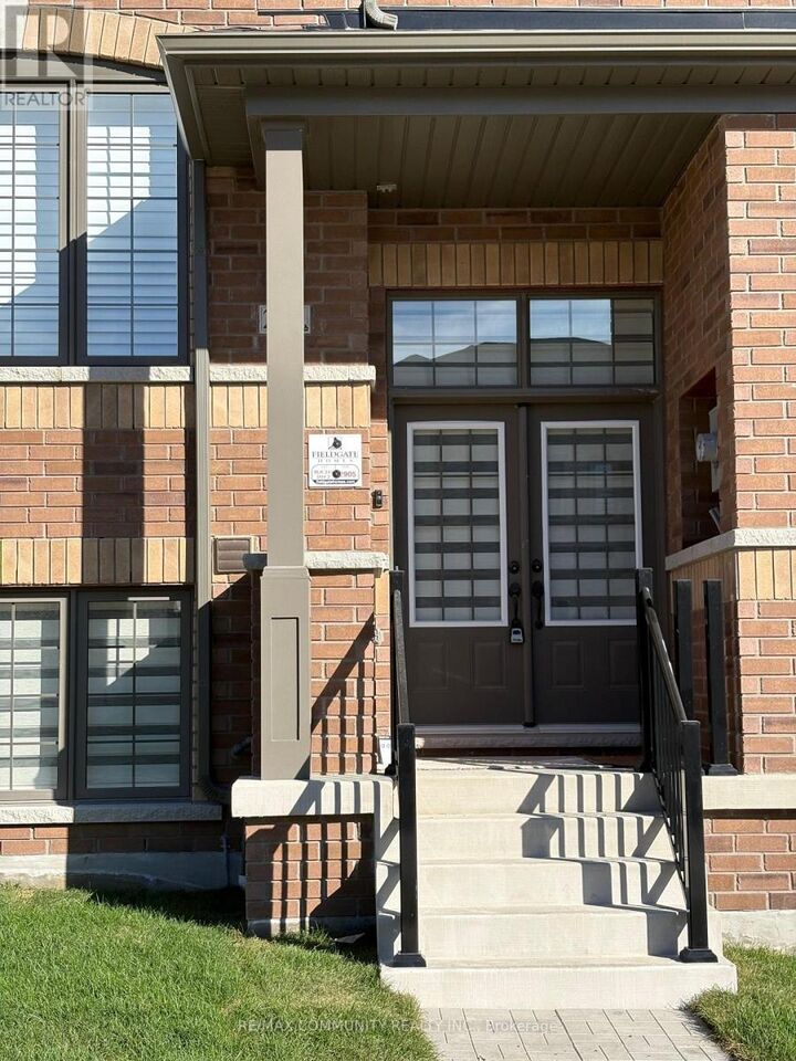 Property Photo:  2905 Starlight Drive  ON L1X 0S1 