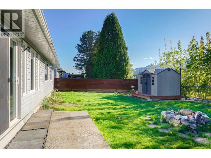 Property Photo:  131 Kootenay Street  BC V8C 1X4 