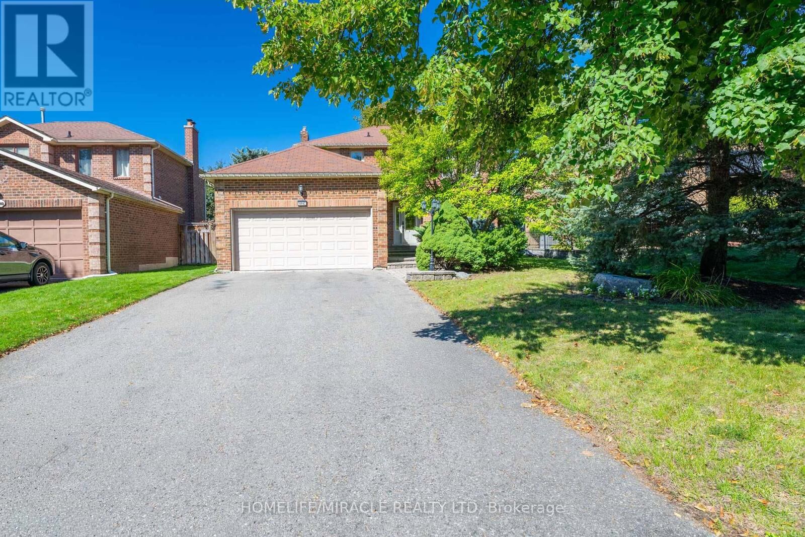 Property Photo:  9 Iris Crescent  ON L6Z 3H8 